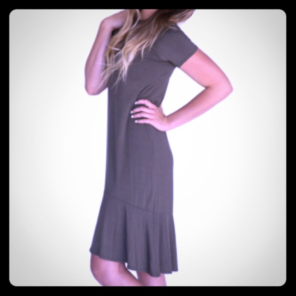NWT A&D Fitzgerald Dress Olive